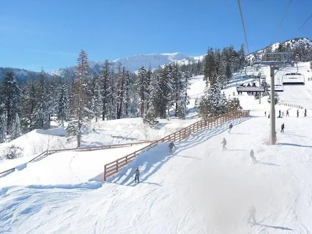 Апартаменты Summit Ski Resort 2Br-2Ba, Маммот Лейкс